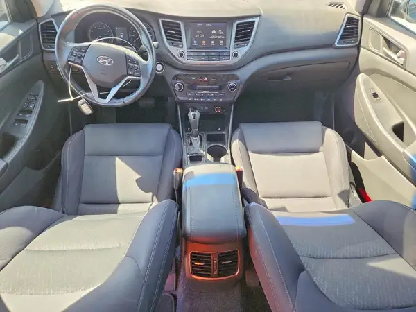 KM8J3CAL7JU741922 2018 HYUNDAI TUCSON - Image 8