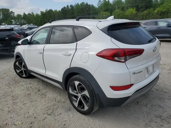 KM8J3CAL7JU752175 2018 HYUNDAI TUCSON - Image 2