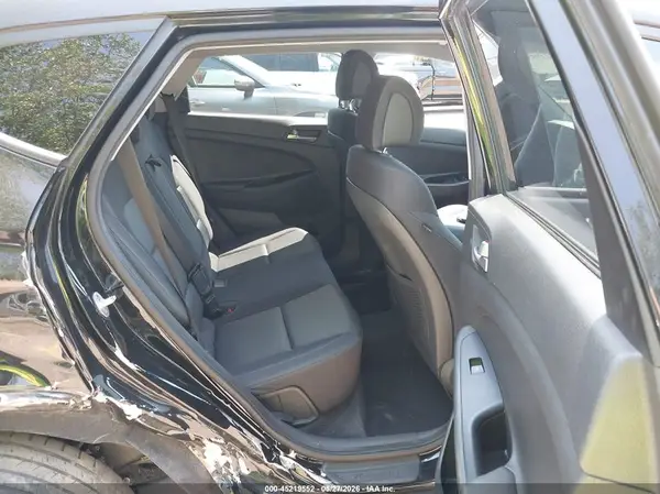 KM8J3CAL7JU756615 2018 HYUNDAI TUCSON - Image 8