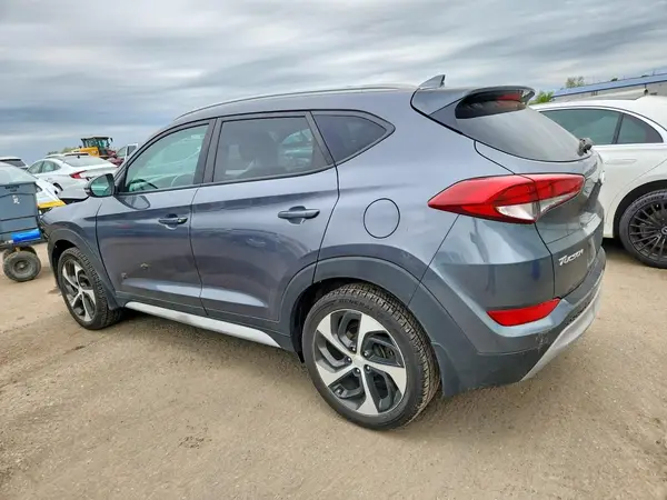 KM8J3CAL7JU758932 2018 HYUNDAI TUCSON - Image 2