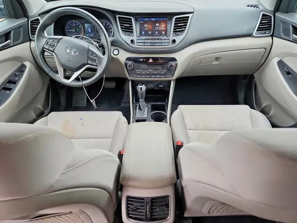 KM8J3CAL7JU758932 2018 HYUNDAI TUCSON - Image 8