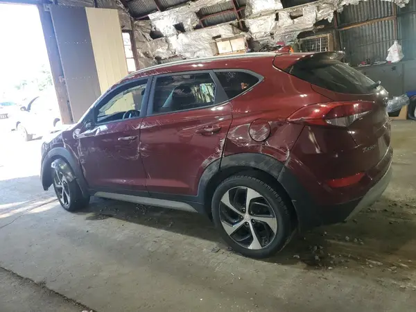 KM8J3CAL7JU790697 2018 HYUNDAI TUCSON - Image 2