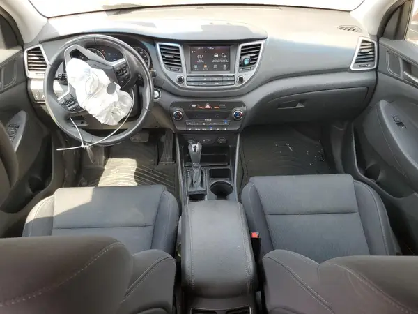 KM8J3CAL7JU800886 2018 HYUNDAI TUCSON - Image 8