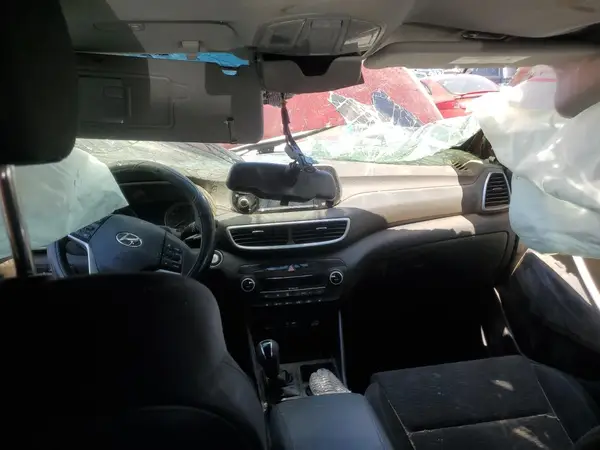 KM8J3CAL7KU014586 2019 HYUNDAI TUCSON - Image 8