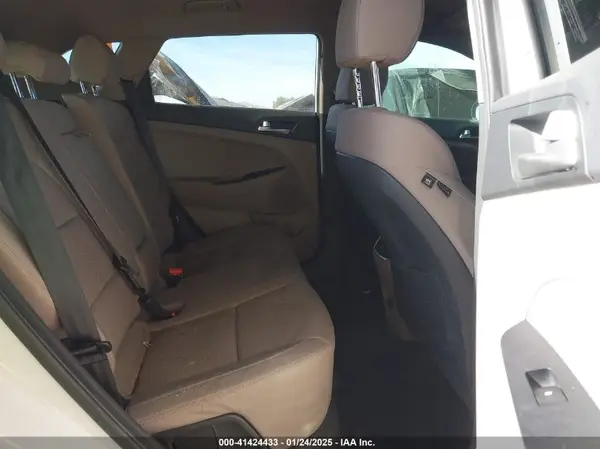 KM8J3CAL7KU955097 2019 HYUNDAI TUCSON - Image 8
