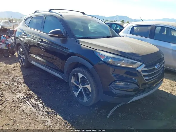KM8J3CAL8JU744523 2018 HYUNDAI TUCSON - Image 1