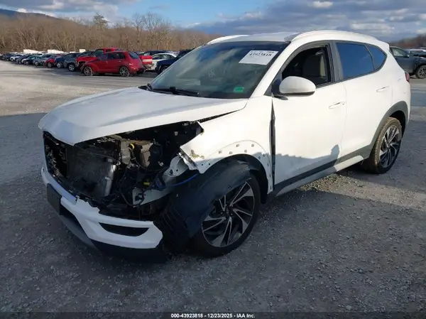 KM8J3CAL8KU016895 2019 HYUNDAI TUCSON - Image 2