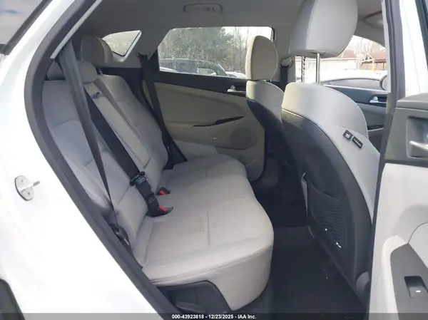 KM8J3CAL8KU016895 2019 HYUNDAI TUCSON - Image 8