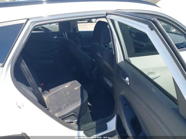 KM8J3CAL8KU971423 2019 HYUNDAI TUCSON - Image 8