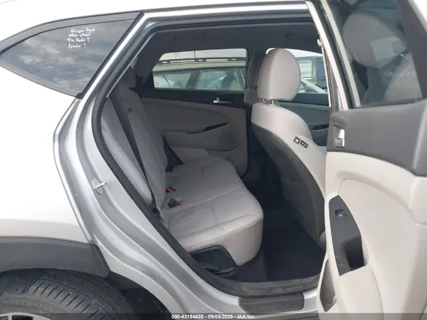 KM8J3CAL8MU314611 2021 HYUNDAI TUCSON - Image 8