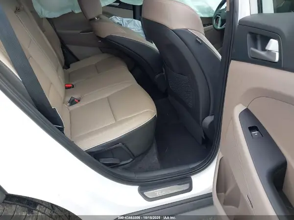 KM8J3CAL8MU378874 2021 HYUNDAI TUCSON - Image 8