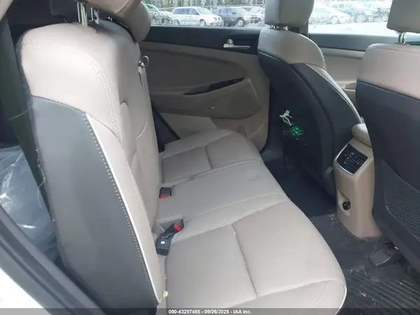 KM8J3CAL8MU390197 2021 HYUNDAI TUCSON - Image 8