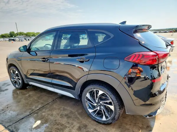 KM8J3CAL8MU410657 2021 HYUNDAI TUCSON - Image 2
