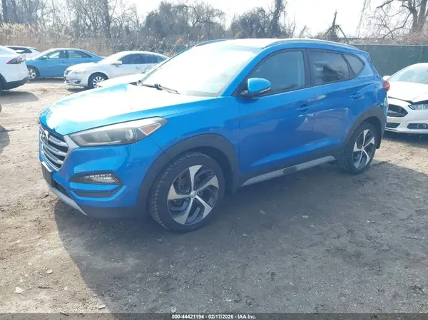KM8J3CAL9JU735037 2018 HYUNDAI TUCSON - Image 2