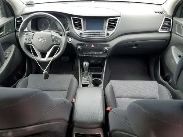 KM8J3CAL9JU738438 2018 HYUNDAI TUCSON - Image 8