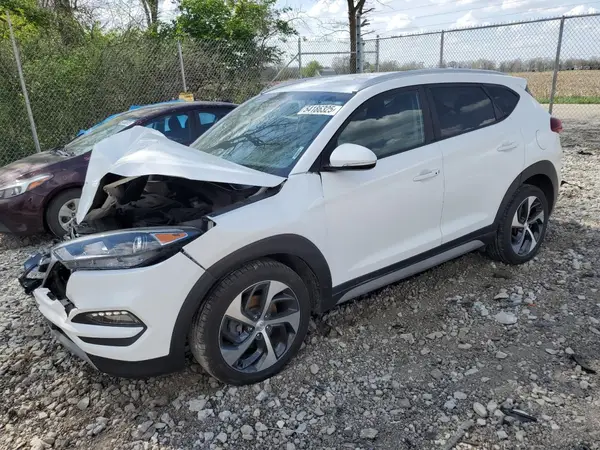 KM8J3CAL9JU762433 2018 HYUNDAI TUCSON - Image 1