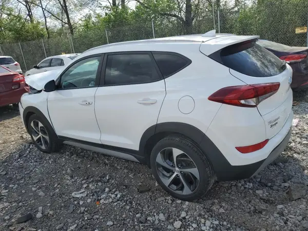 KM8J3CAL9JU762433 2018 HYUNDAI TUCSON - Image 2