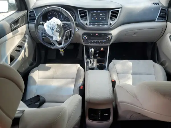 KM8J3CAL9JU762433 2018 HYUNDAI TUCSON - Image 8