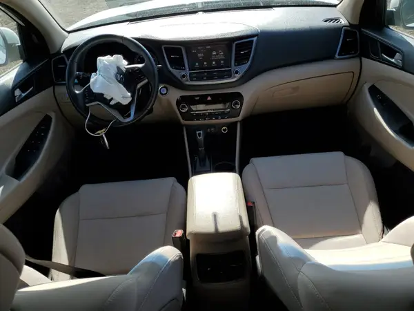 KM8J3CAL9JU772590 2018 HYUNDAI TUCSON - Image 8