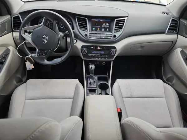 KM8J3CAL9JU811145 2018 HYUNDAI TUCSON - Image 8