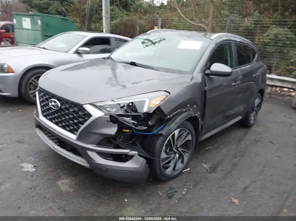 KM8J3CAL9LU165382 2020 HYUNDAI TUCSON - Image 2