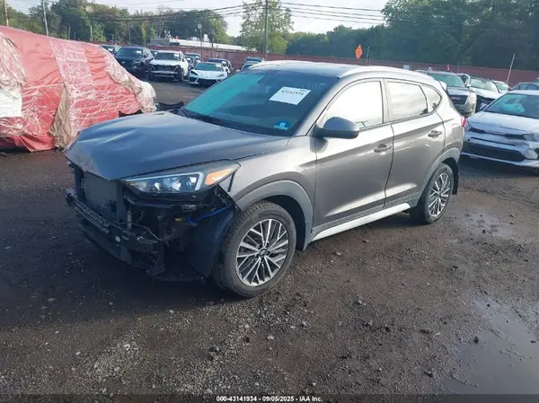 KM8J3CAL9LU165821 2020 HYUNDAI TUCSON - Image 2