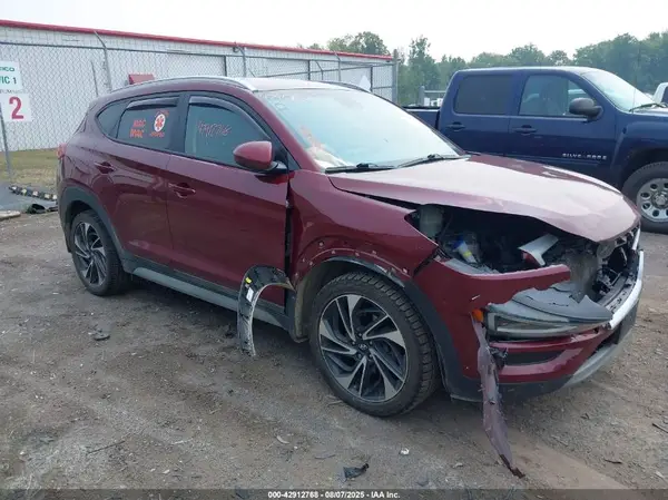KM8J3CAL9LU231669 2020 HYUNDAI TUCSON - Image 1
