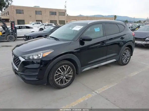 KM8J3CAL9LU231932 2020 HYUNDAI TUCSON - Image 2