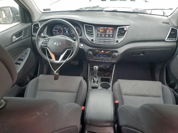 KM8J3CALXJU686480 2018 HYUNDAI TUCSON - Image 8