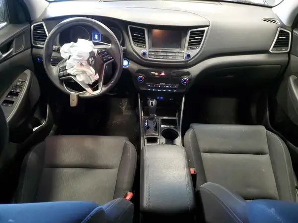 KM8J3CALXJU747858 2018 HYUNDAI TUCSON - Image 8