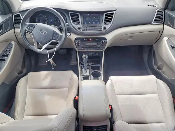 KM8J3CALXJU756821 2018 HYUNDAI TUCSON - Image 8