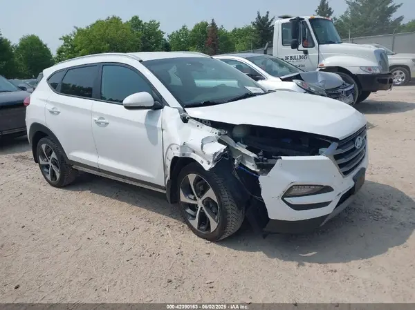 KM8J3CALXJU809825 2018 HYUNDAI TUCSON - Image 1