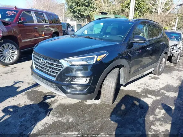 KM8J3CALXLU078820 2020 HYUNDAI TUCSON - Image 2