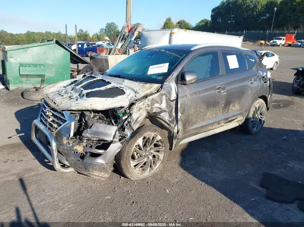 KM8J3CALXLU202696 2020 HYUNDAI TUCSON - Image 2