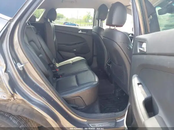 KM8J3CALXMU338909 2021 HYUNDAI TUCSON - Image 8