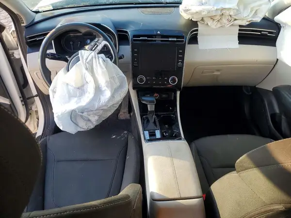 KM8JA3AEXNU136015 2022 HYUNDAI TUCSON - Image 8