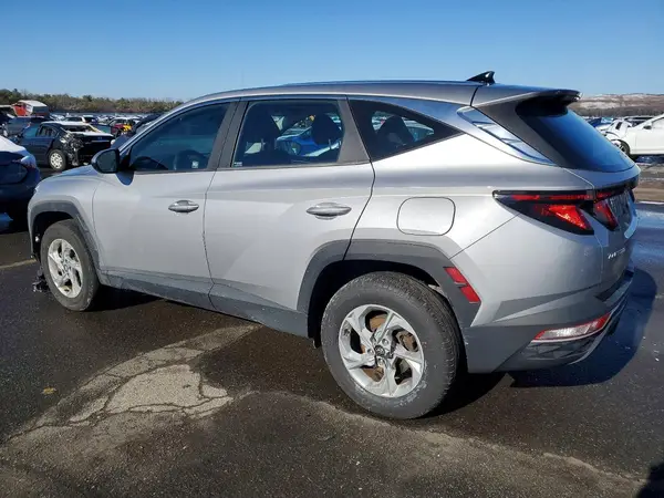 KM8JACAE5NU024304 2022 HYUNDAI TUCSON - Image 2