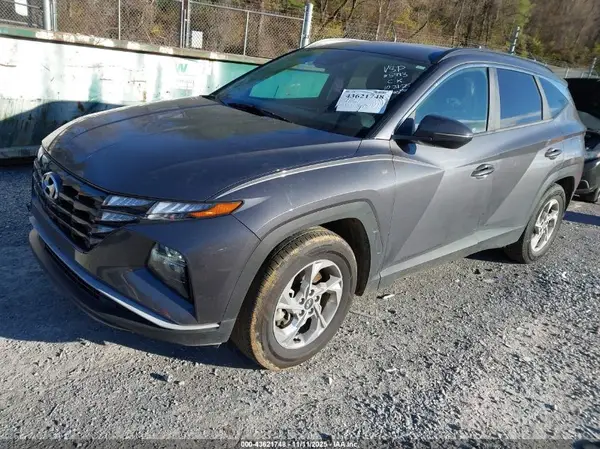 KM8JB3AE1NU024006 2022 HYUNDAI TUCSON - Image 2