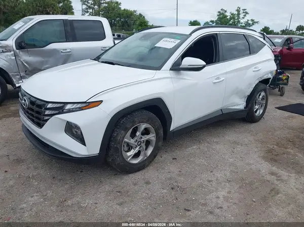 KM8JB3AE1NU076073 2022 HYUNDAI TUCSON - Image 2