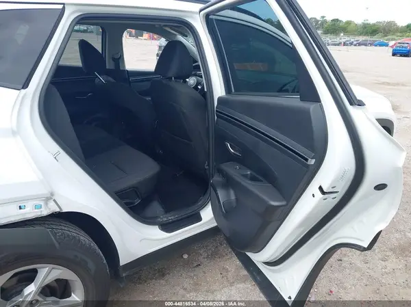 KM8JB3AE1NU076073 2022 HYUNDAI TUCSON - Image 8