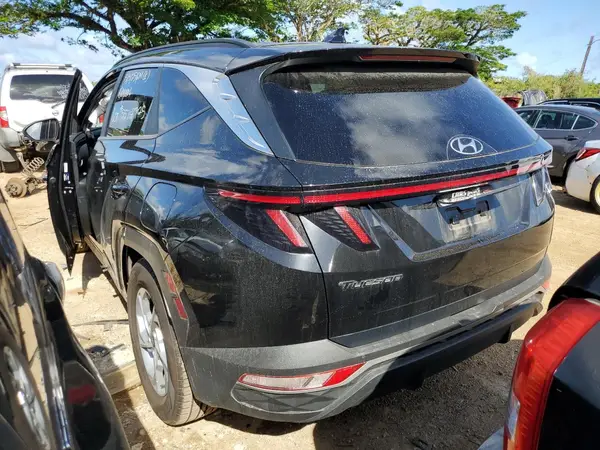 KM8JB3AE6NU070656 2022 HYUNDAI TUCSON - Image 2