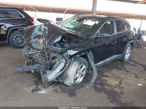 KM8JB3AE8NU031034 2022 HYUNDAI TUCSON - Image 2