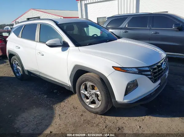 KM8JB3AE8NU033575 2022 HYUNDAI TUCSON - Image 1
