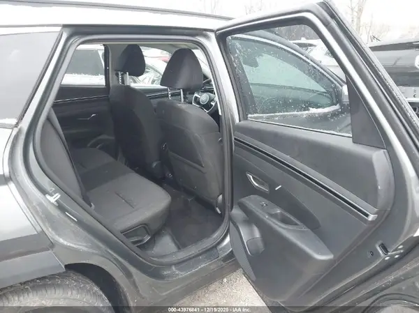 KM8JB3AE9NU033097 2022 HYUNDAI TUCSON - Image 8