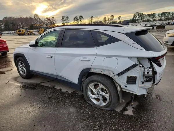 KM8JB3AE9NU066181 2022 HYUNDAI TUCSON - Image 2