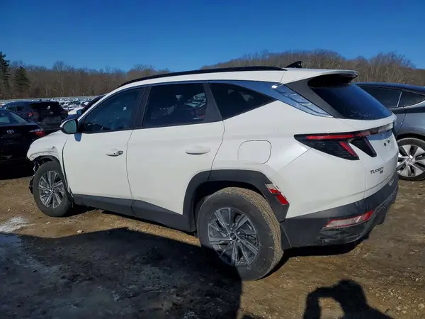 KM8JBCA10NU025371 2022 HYUNDAI TUCSON - Image 2