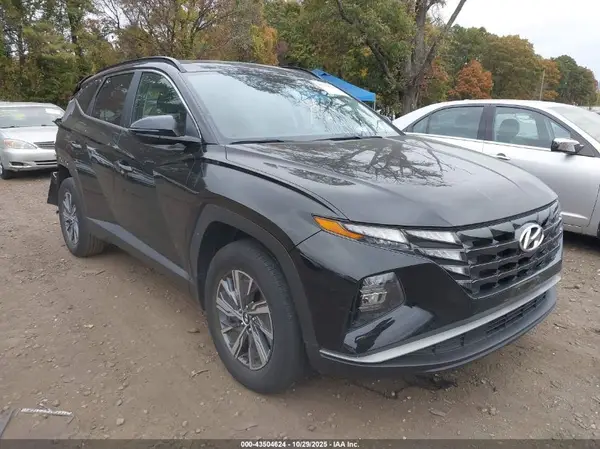 KM8JBCA10NU038153 2022 HYUNDAI TUCSON - Image 1