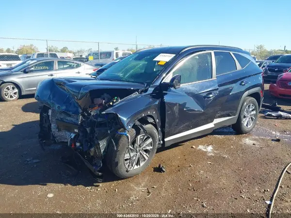 KM8JBCA10NU083741 2022 HYUNDAI TUCSON - Image 2