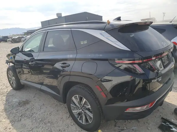 KM8JBCA11NU028277 2022 HYUNDAI TUCSON - Image 2