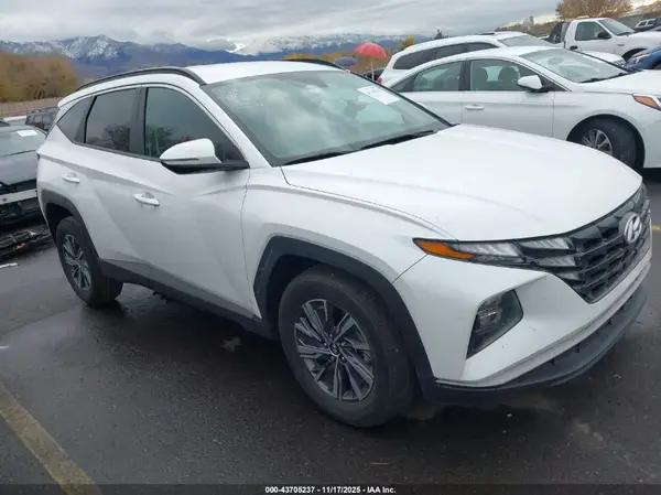 KM8JBCA11NU045645 2022 HYUNDAI TUCSON - Image 1